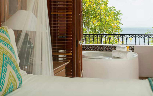 Villa suite with jacuzzi