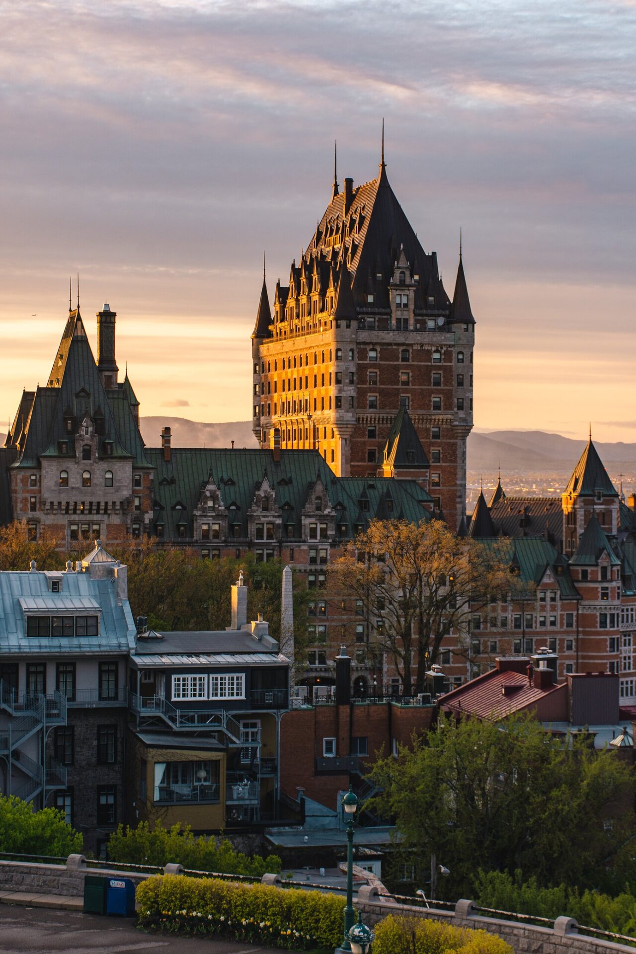 Le Château Frontenac au coucher du soleil, à Québec