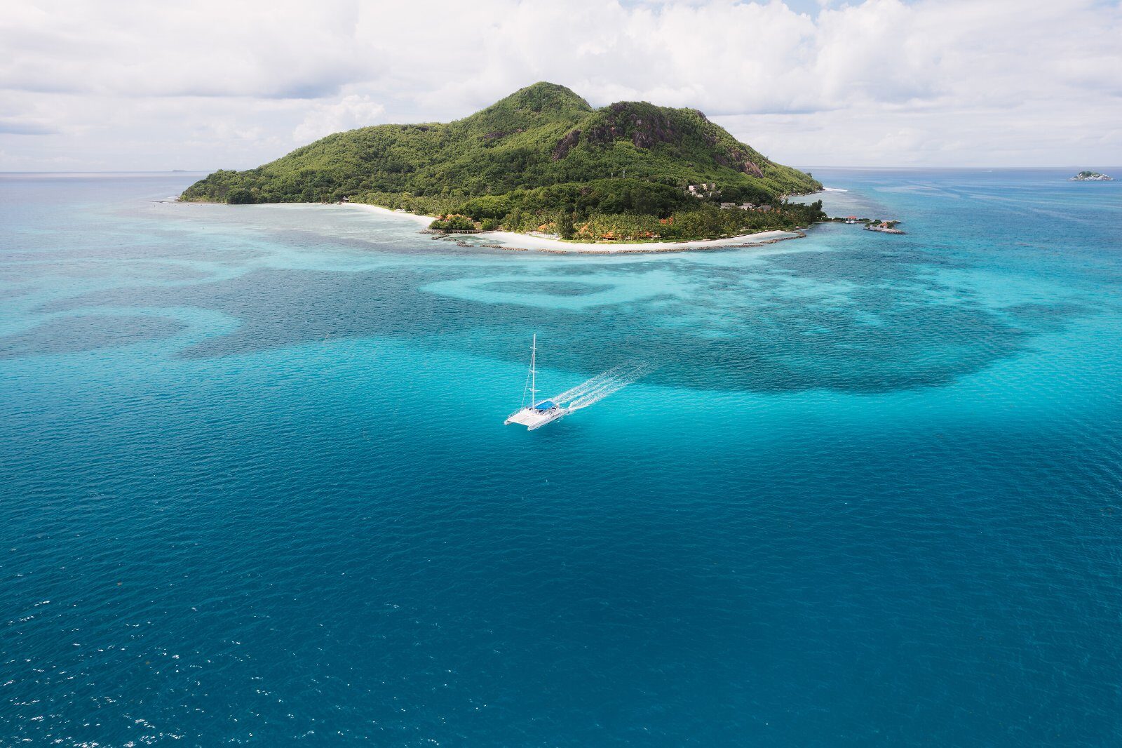 Petite île entourée d