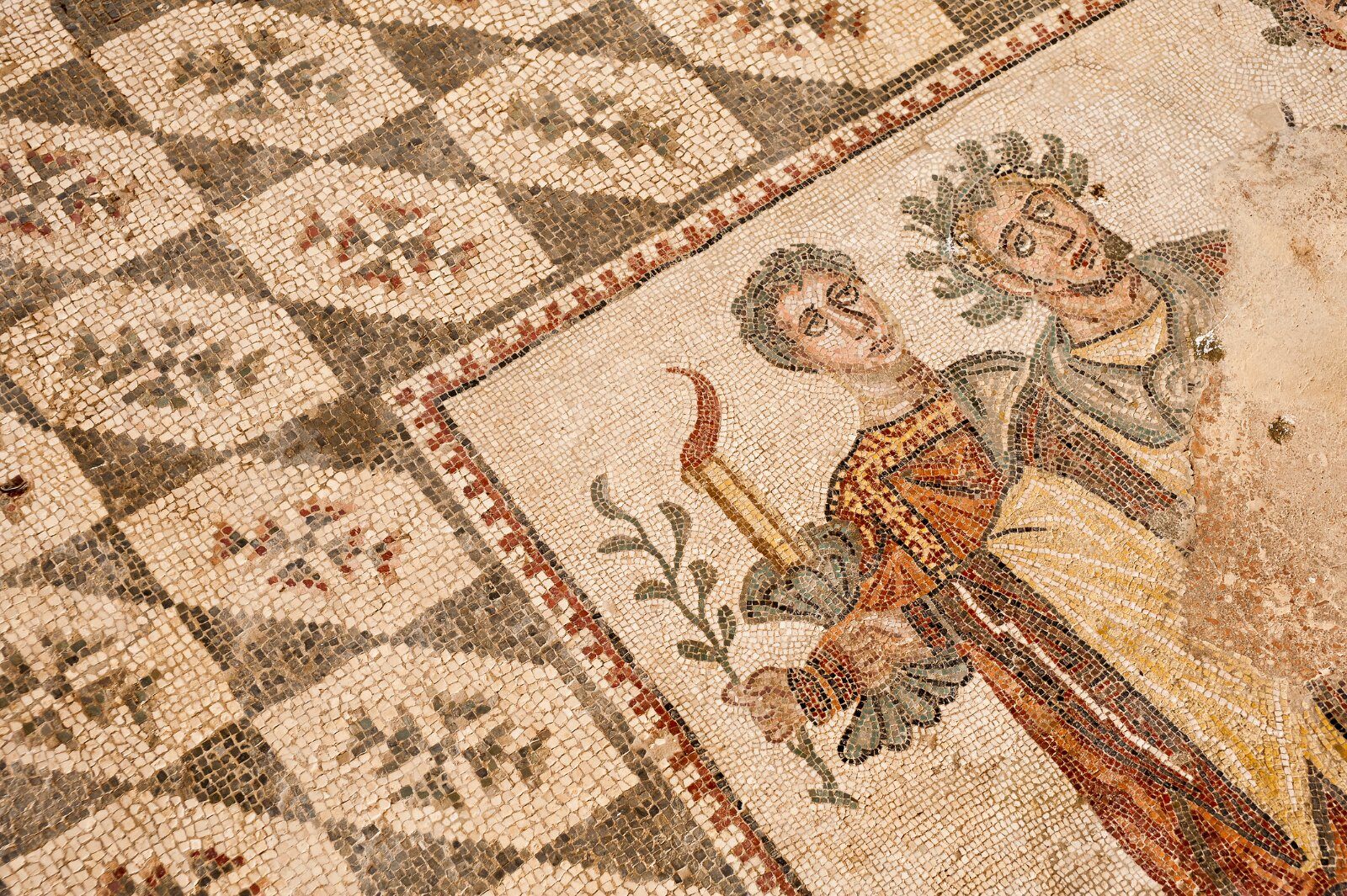 Mosaïque romaine aux motifs géométriques en Sicile
