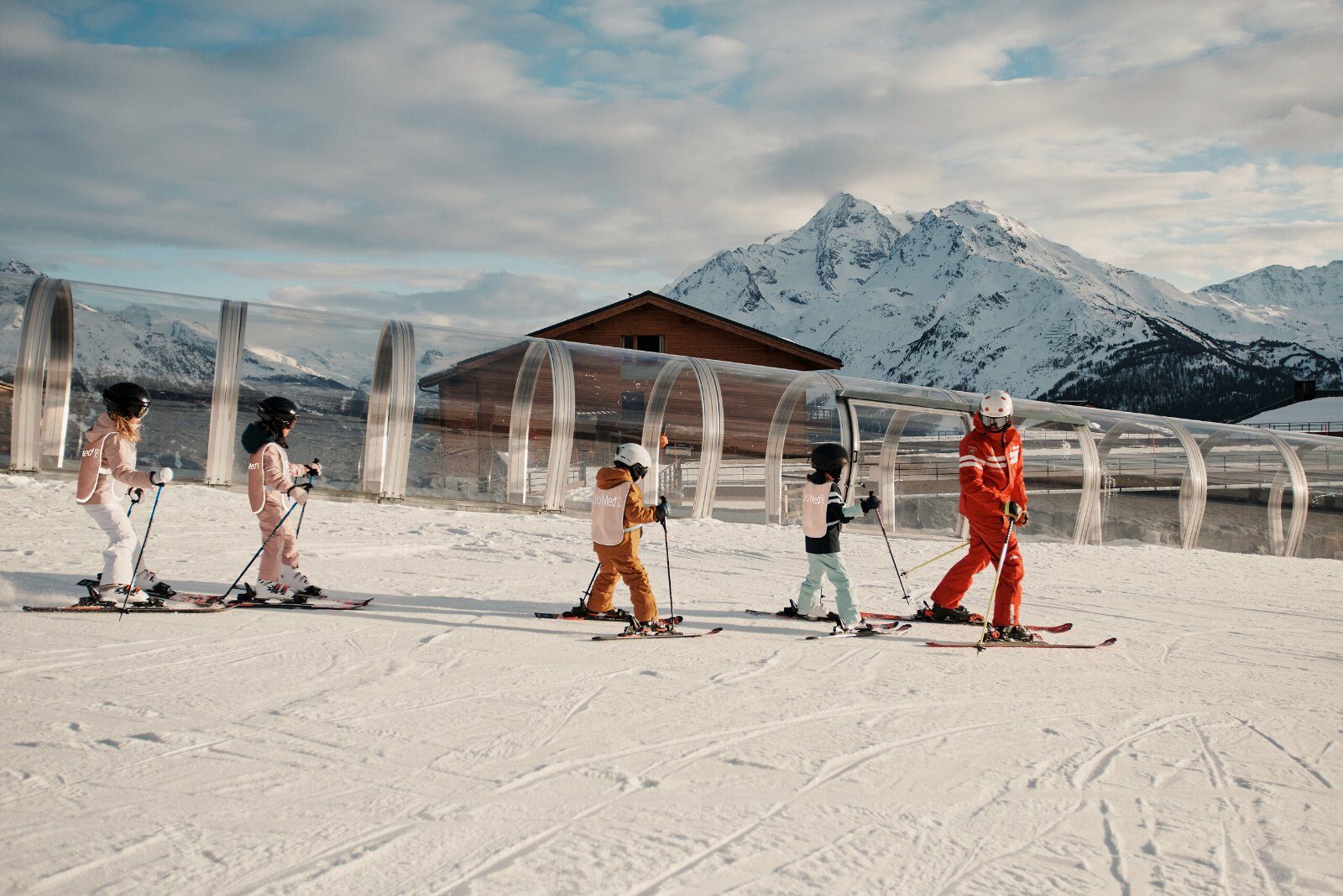 Cours de ski en groupe pour les enfants au Club Med
