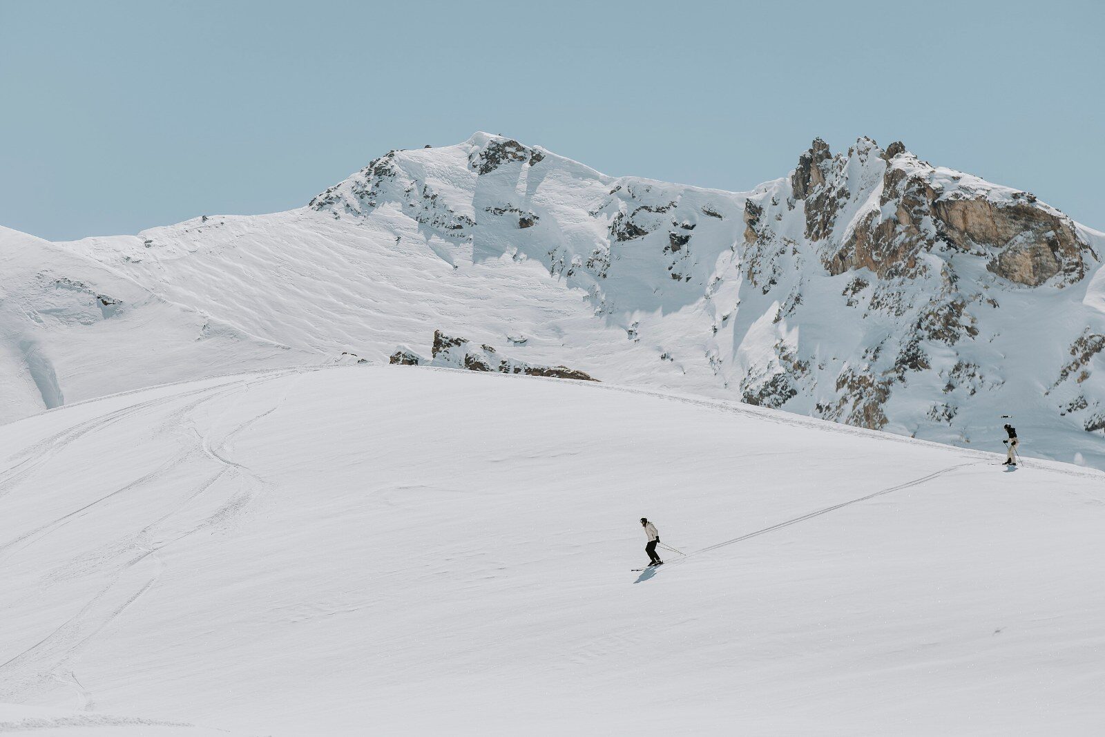 A high-mountain ski area in the sunshine A high-mountain ski area in the sunshine