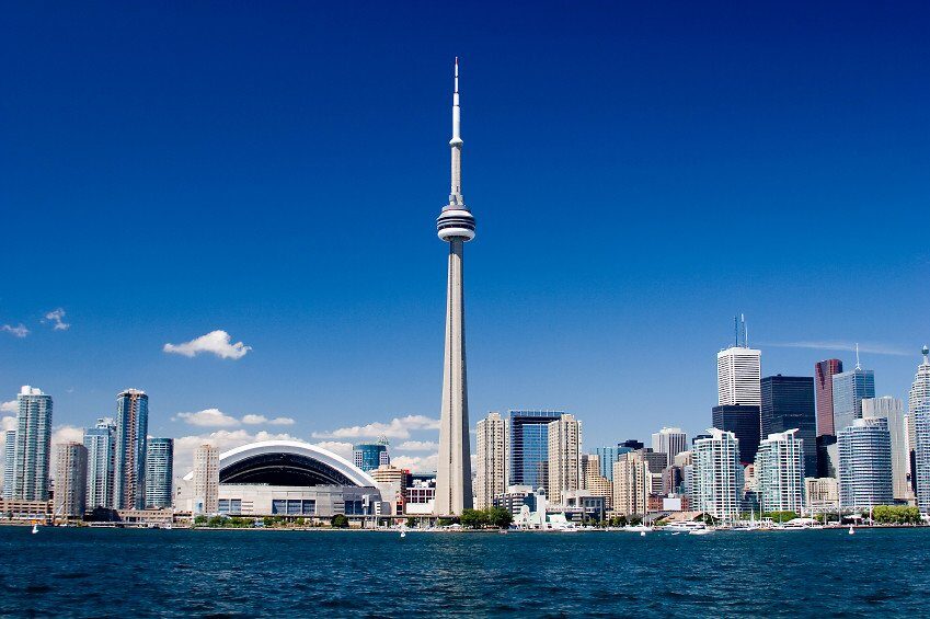 The CN Tower and Toronto skyscrapers by the lake