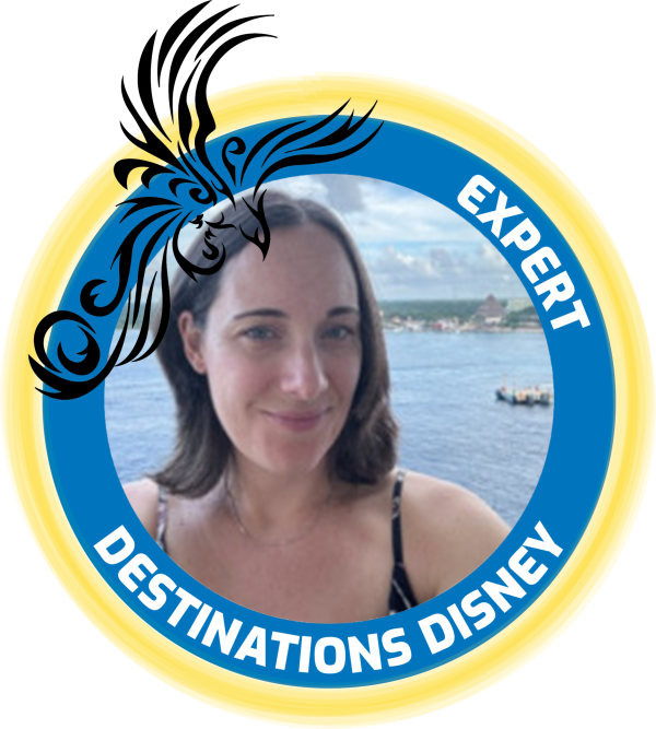 Stéphanie Cyr, Experte en destinations Disney Stéphanie Cyr, Experte en destinations Disney