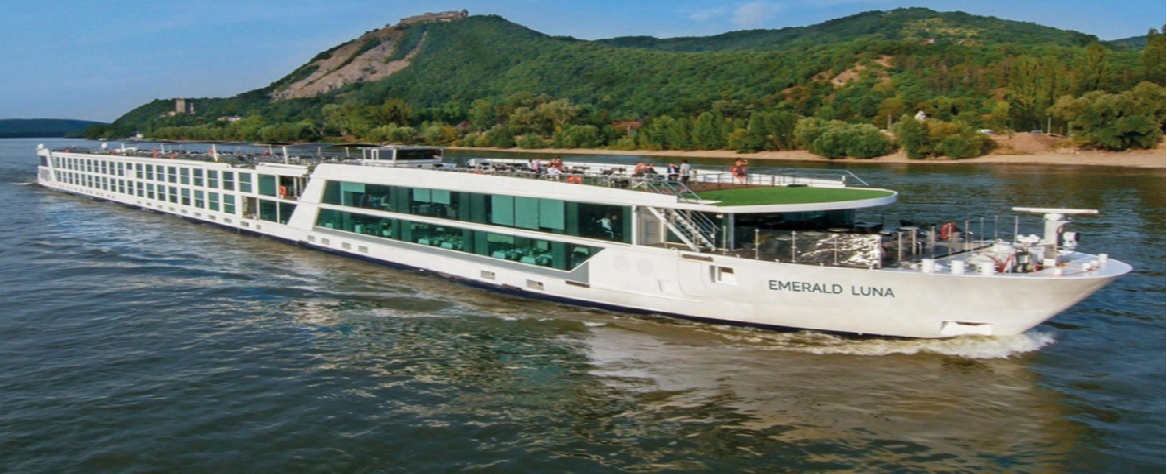 Emerald Luna .