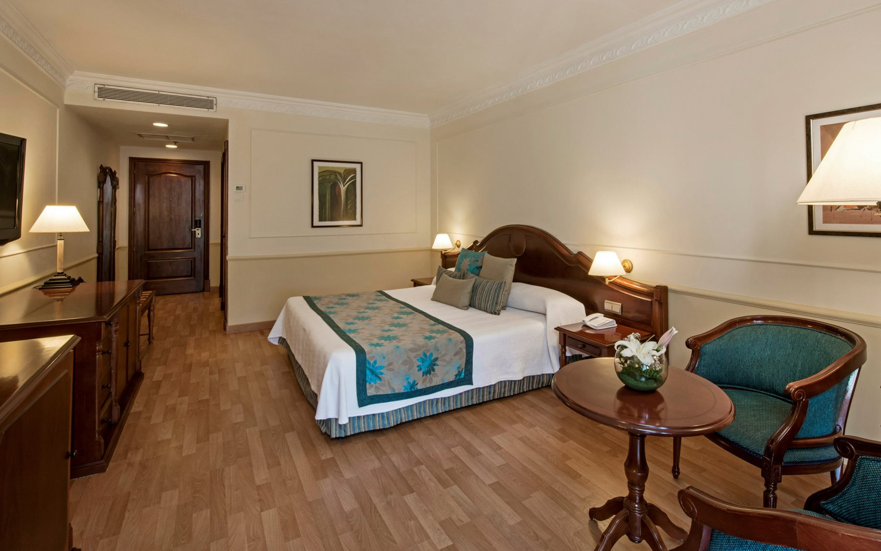 Colonial room