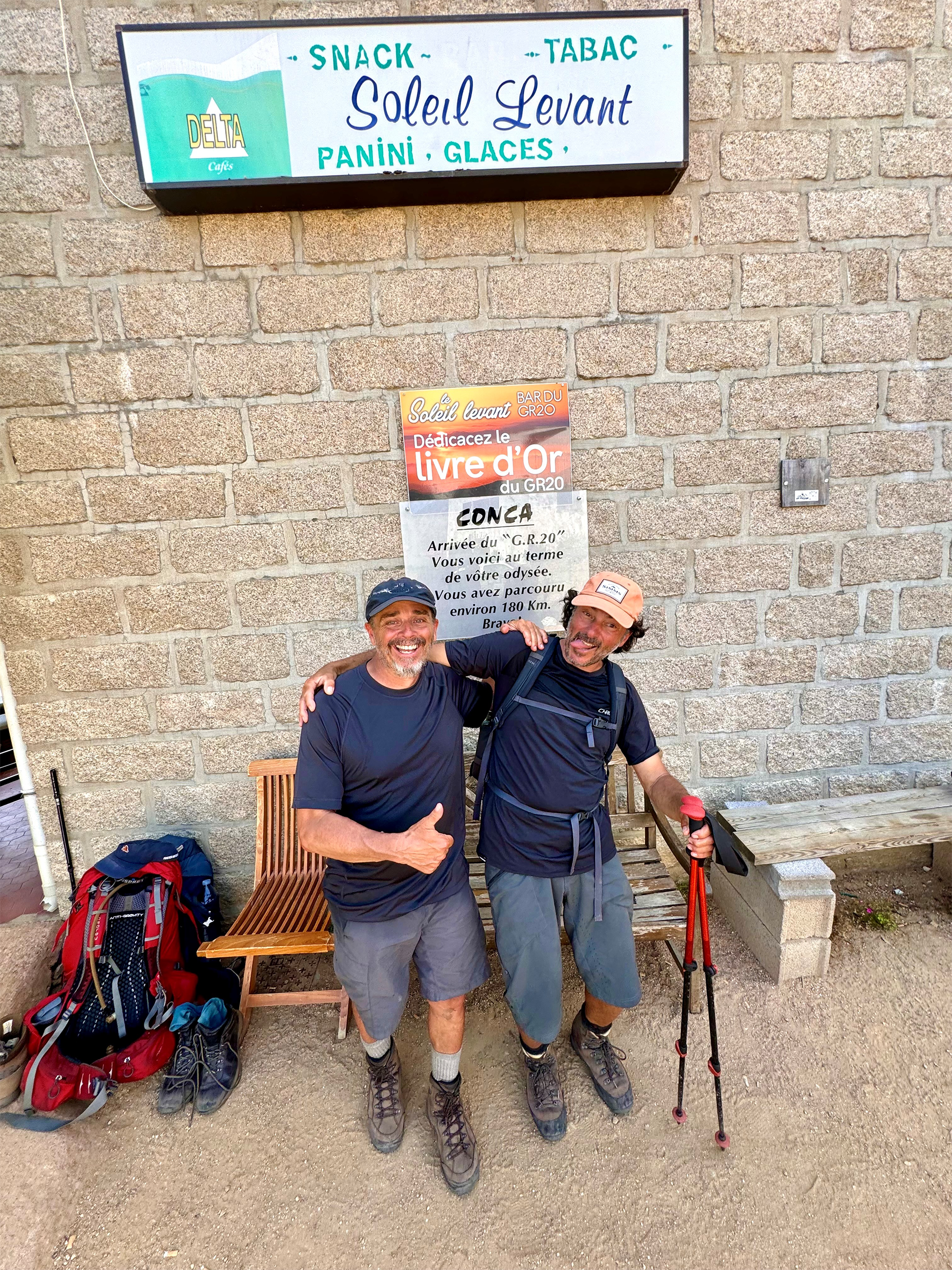 Photo emblématique de la fin du GR20 Photo emblématique de la fin du GR20