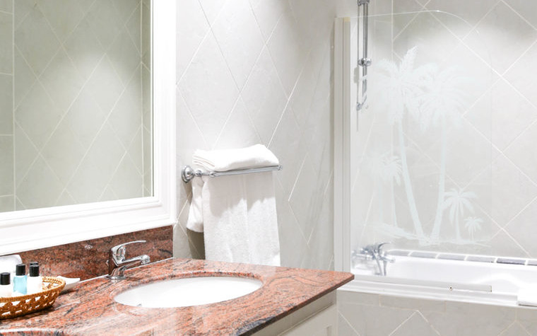 Bathroom Junior Suite