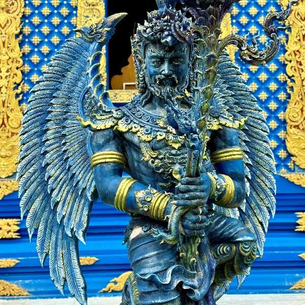 Décoration en façade du Temple Bleu de la région de Chiang Mai