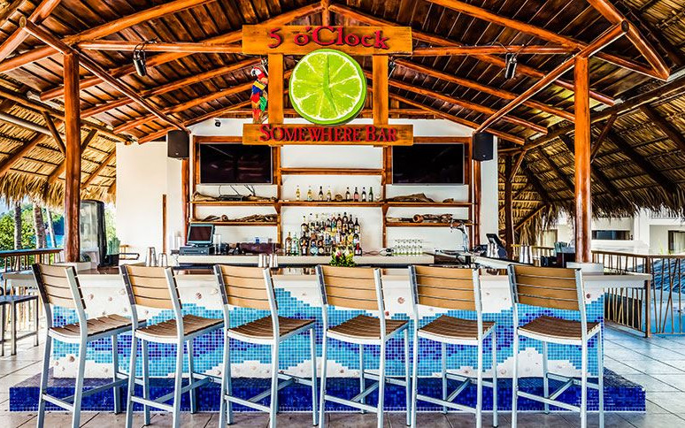 Bar and grill