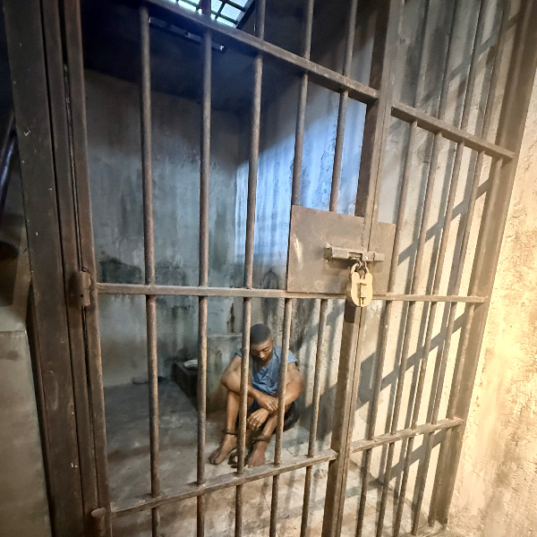 Représentation d'un prisionnier de l'opium dans sa cellule, Chiang Rai, Thailande