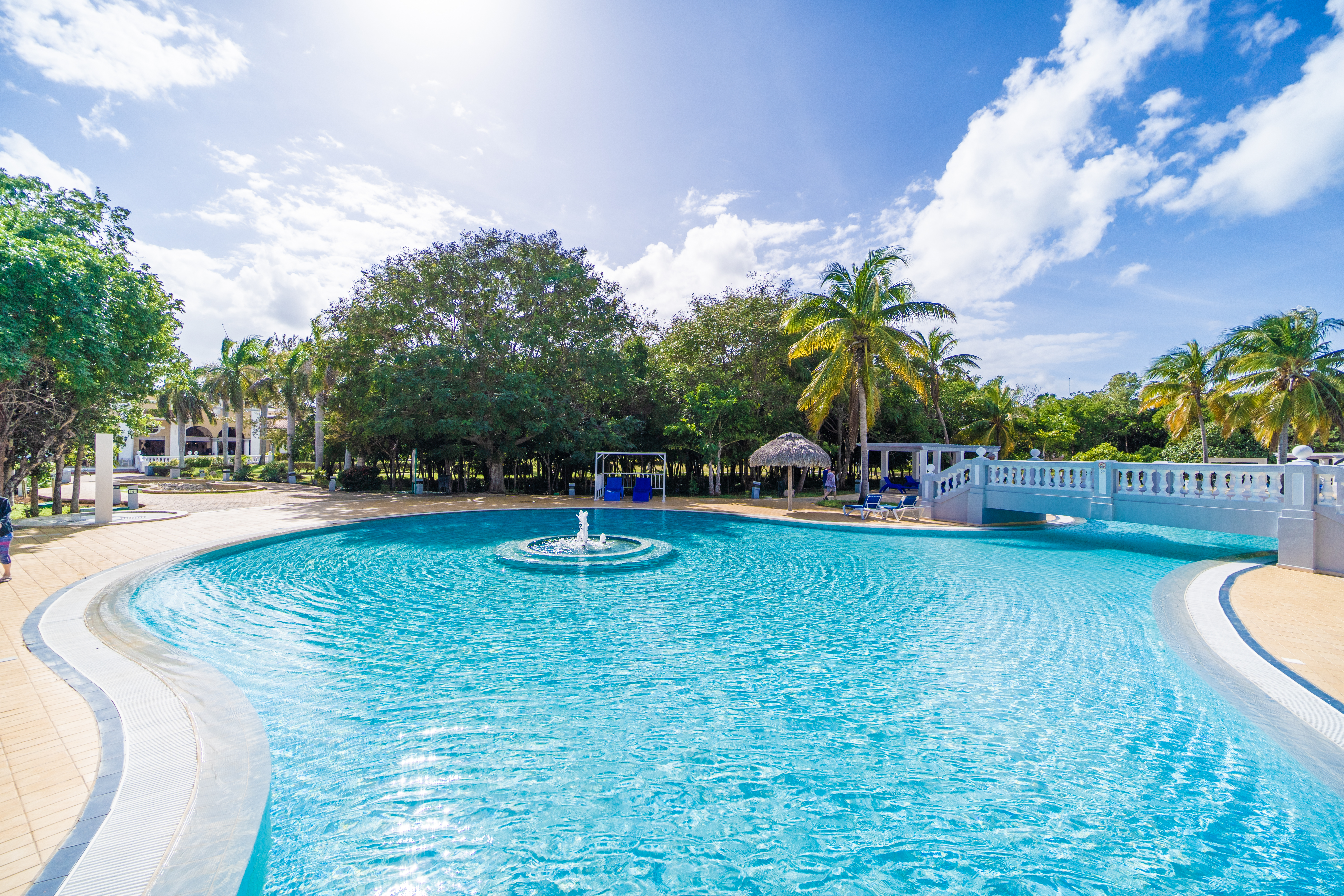 Blue pool at Resonance Blu Varadero Cuba at Voyages Aqua Terra