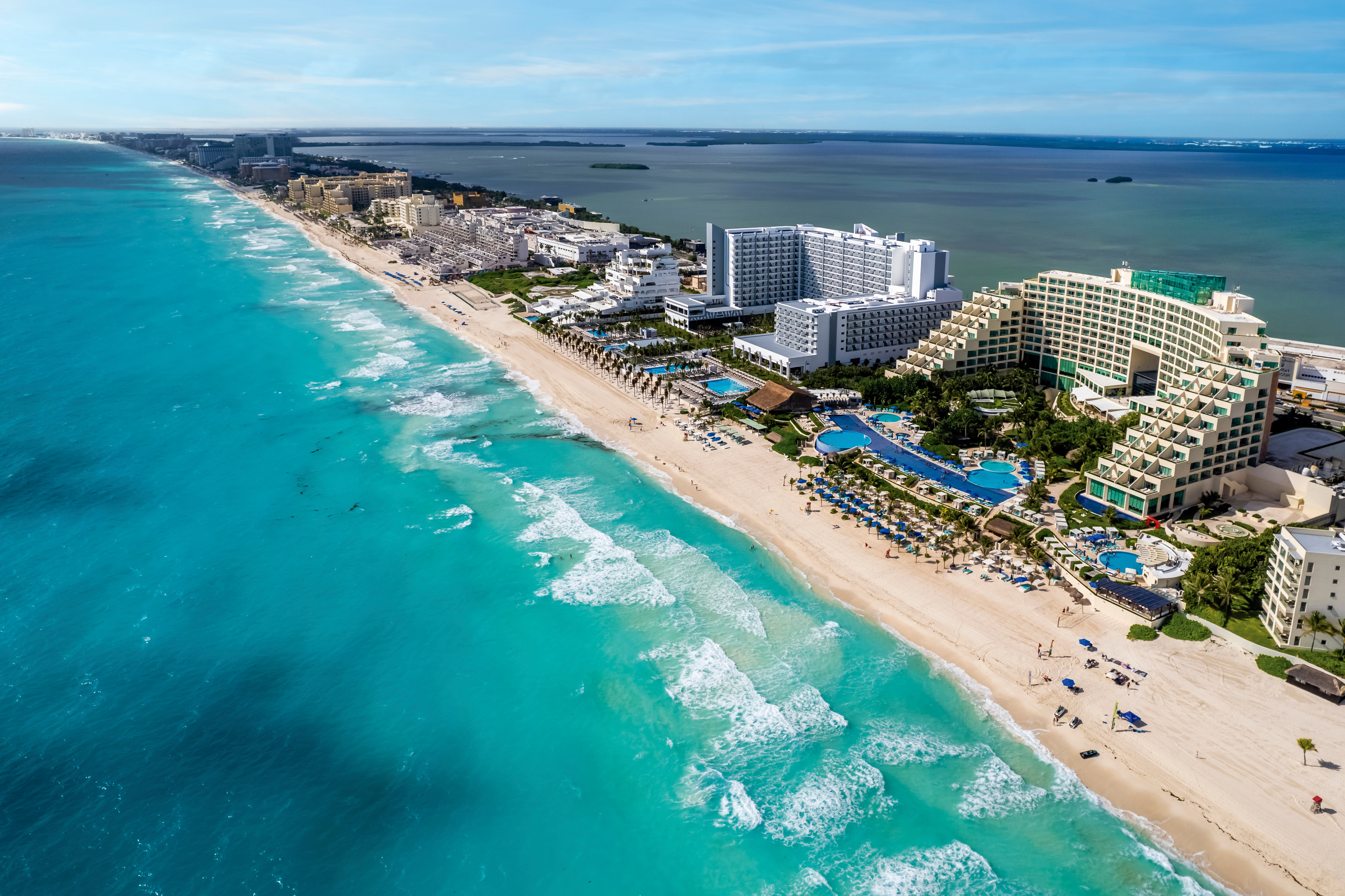 Riu Palace Kukulkan Cancun Hotel Zone Mexico Kukulkan Boulevard aerial view of the hotel with white sand beach and turquoise water