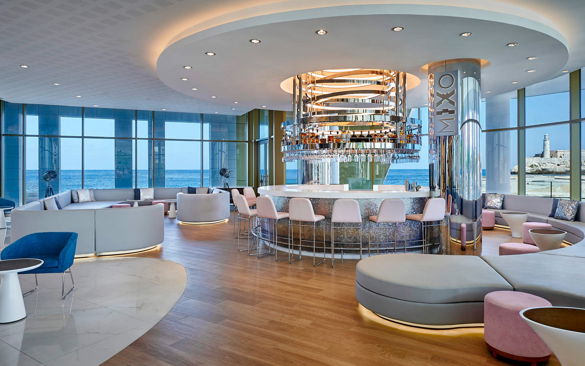 Lobby bar