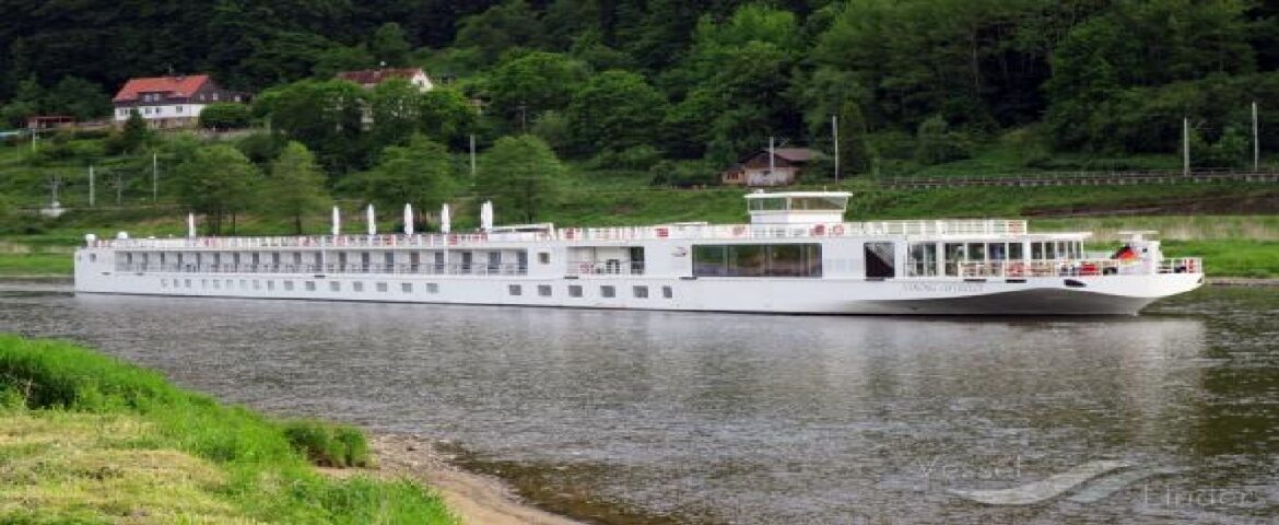 Viking Longships Astrid.